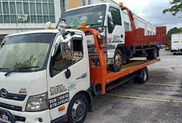 Raiis Car Carrier & Towing services